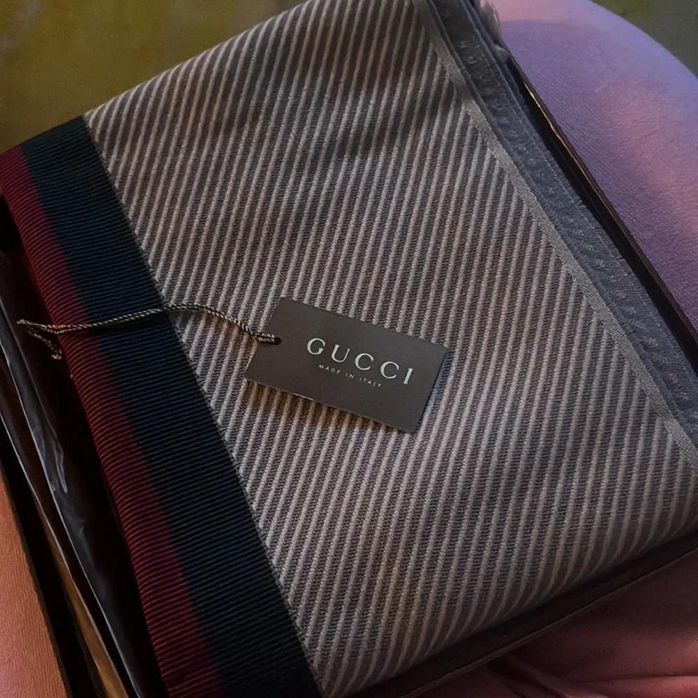 Gucci Scarf - Picture 2 of 6